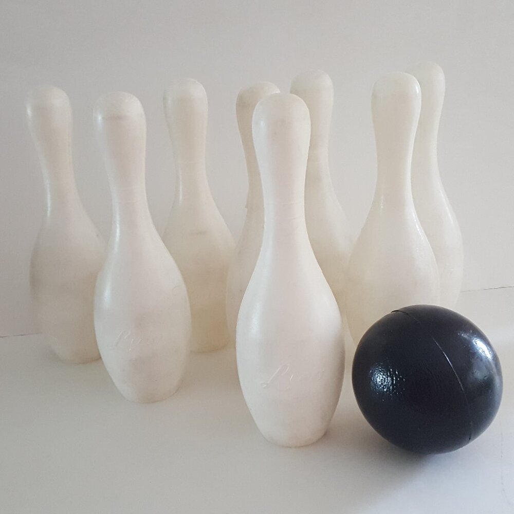 Bowling 8-Pin Vintage Plastic Toy